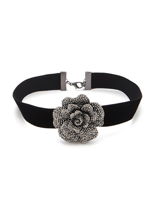 Black Velvet Big Floral Lolita Necklace