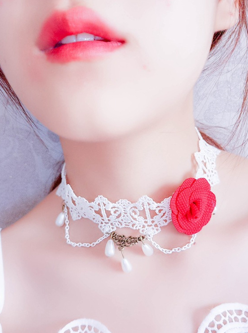 Pretty White Lace Floral Lolita Necklace