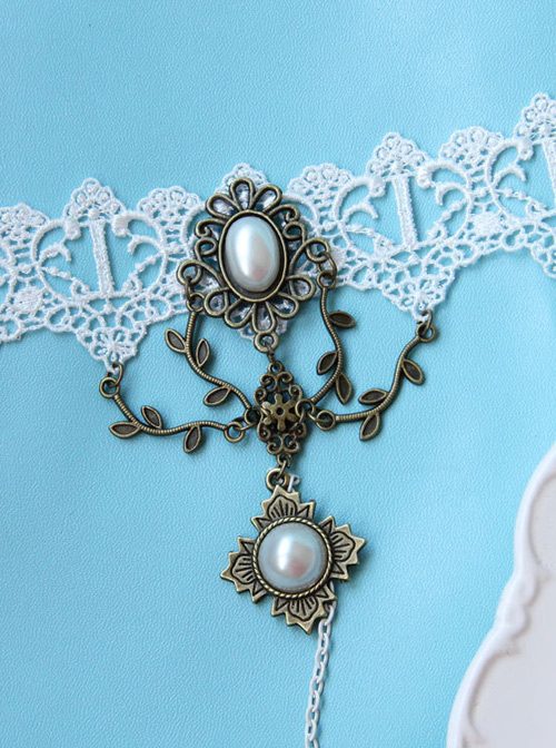 White Lace Alloy Vine Retro Pearl Lolita Wrist Strap