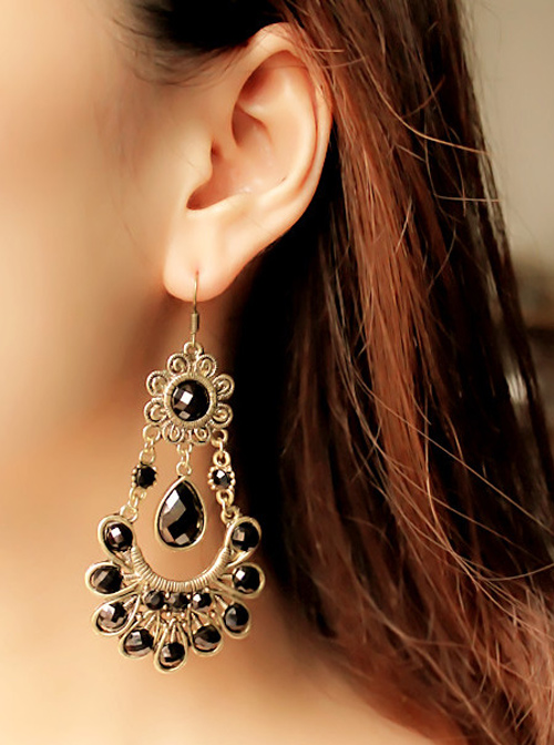 Gorgeous Black Retro Girls Lolita Earrings