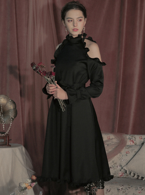 Off-shoulder Ruffle Collar Black Gothic Lolita Long Sleeve Dress