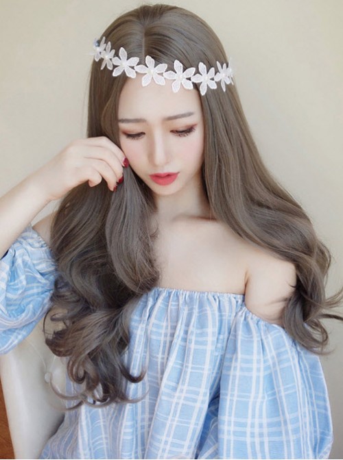 Sweet Centre Parting Grey Long Curls Lolita Wig