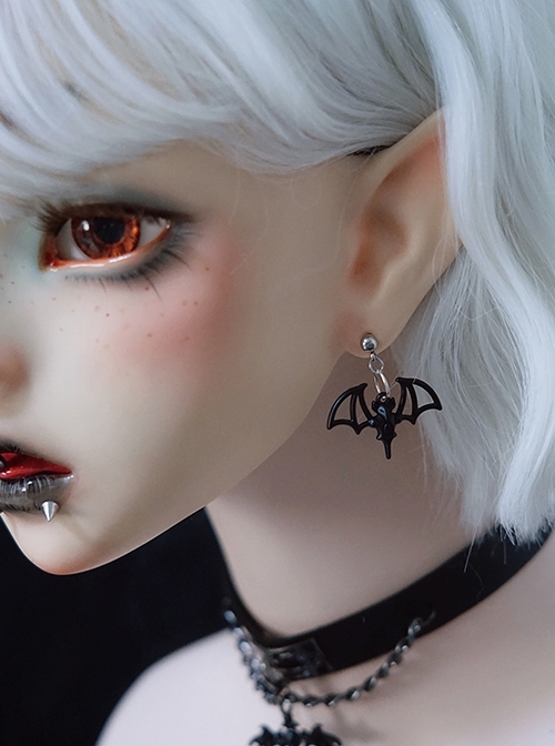 Black Bat Cutout Wing Design Alloy Halloween Gothic Lolita Stud Earrings