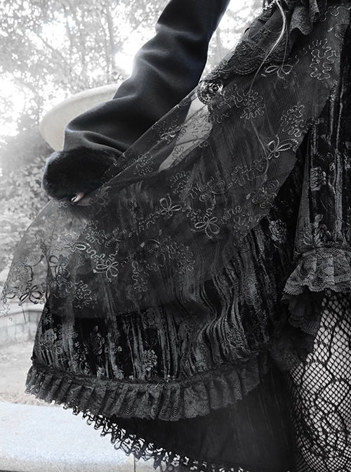 Fog Series Velvet Jacquard Tassel Decorated Lace Irregular Hem Design Classical Gothic Sleeveless Dress