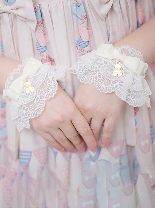 White Lace Bow-Knot Little Bear Pendant Classic Lolita Wristband