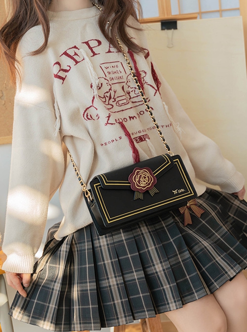 Rose Letter Series Elegant Metal Chain Detachable Embroidered Rose Badge Versatile Envelope Small Square Bag Classic Lolita Shoulder Bag