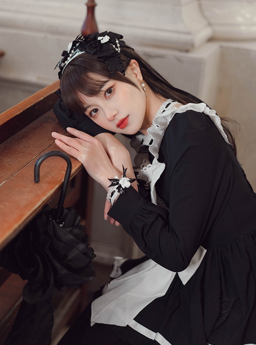 Black White Elegant Bowknot Decorated Three-Section Cake Dress Classic Lolita Long-Sleeved Dress