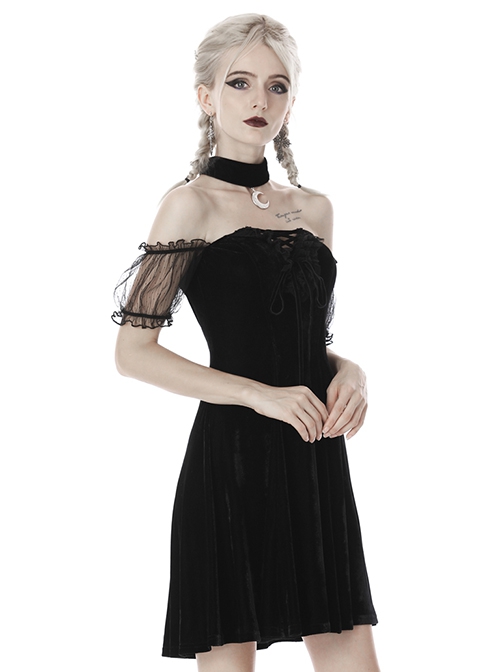 Gothic Style Elegant Velvet Metal Moon Shaped Pendant Black Halter Neck Strap Sleeves Dress