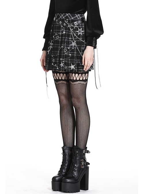 Punk Style Personalized Star Embroidered Leather Belt Metal Chain Embellished Black Plaid Pleated Skirt