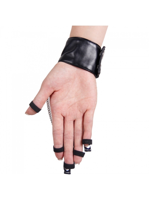 Punk Style Exaggerated Skull Rivets With Metal Chain Decorated Black Leather Gloves