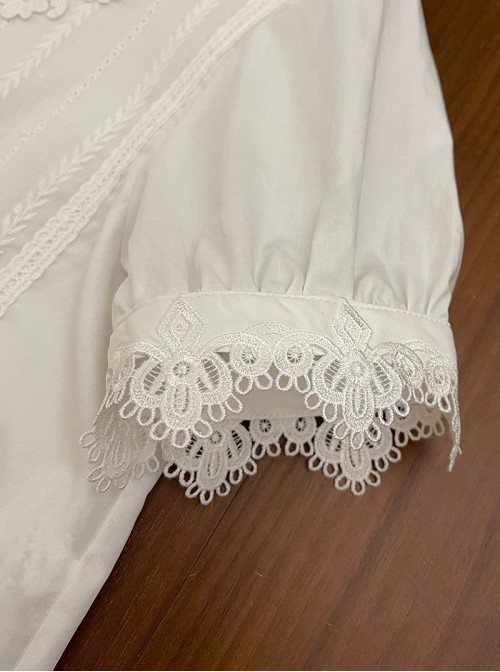 Antique Key Series Classic Lolita Retro Elegant School Commute Delicate Lace Collar Bubble Sleeve White Shirt