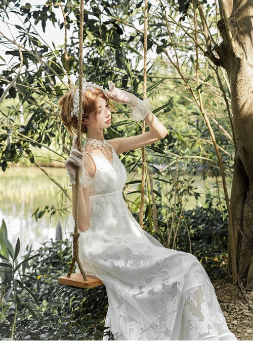 Moonlight Danube Series Classic Lolita Elegant Retro Roman White Long Suspender Dress Veil Top Set