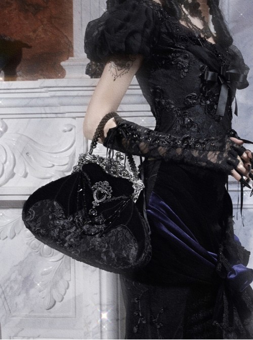 Mourning Day Series Gorgeous Black European Style Diamond Velvet Lace Bat Metal Carved Diamond Black Bead Chain Handheld Halloween Gothic Handbag