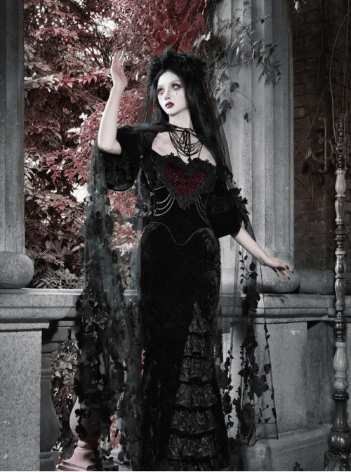 Ancient Castle Thriller Series Elegant Black Vintage Heart Shape Lace Embroidery Ruffle Velvet Strapless Gothic Bell Sleeve Fishtail Dress