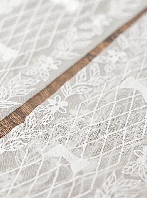 Spring Garden Series Diamond Shape Flower Jacquard Small Bow Knots Print Decoration White Thin Section Pantyhose