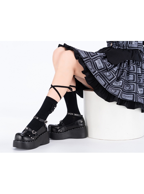 Punk Sweetheart Gothic Style Belt Heart Shape Buckle Design Metal Round Nail Decoration Solid Color Platform Shoes