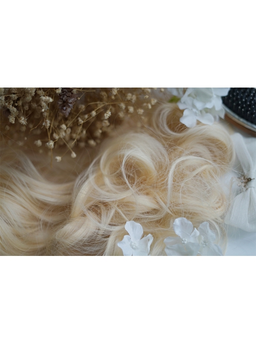 Light Blonde Natural Wavy Curls Air Bangs Decoration Classic Lolita Princess Long Curly Hair Wig