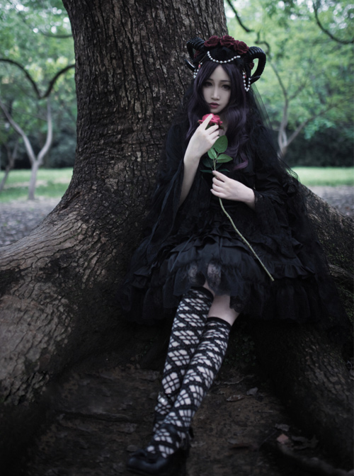 Lilith Series Pure Color Gothic Lolita Long Sleeve Dress