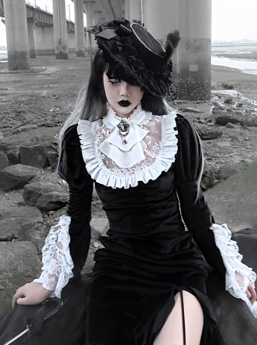 White Lace Black Velour Medieval Gothic Long Style Fishtail Dress