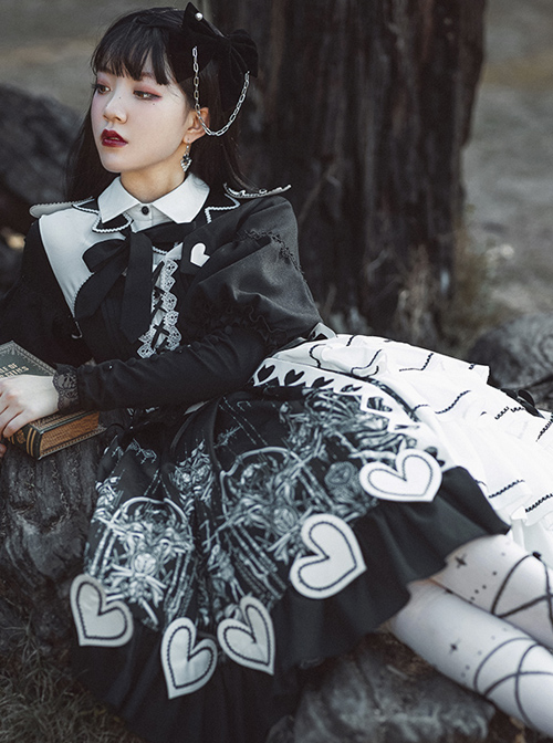 Eye Of Red Heart Series OP Retro Stitching Gothic Lolita Long Sleeve Dress