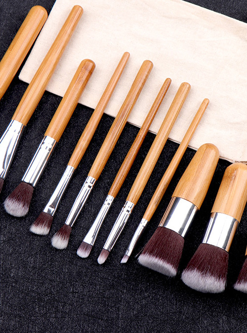 11 Bamboo Handle Makeup Brushes Linen Bag Set